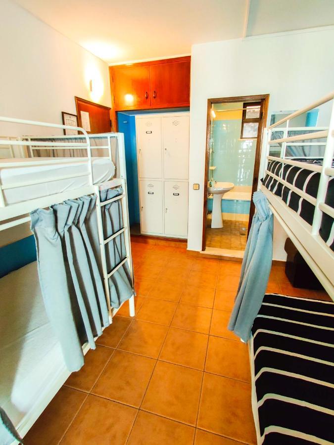 Sol A Sol Hostel Lagos Exterior photo