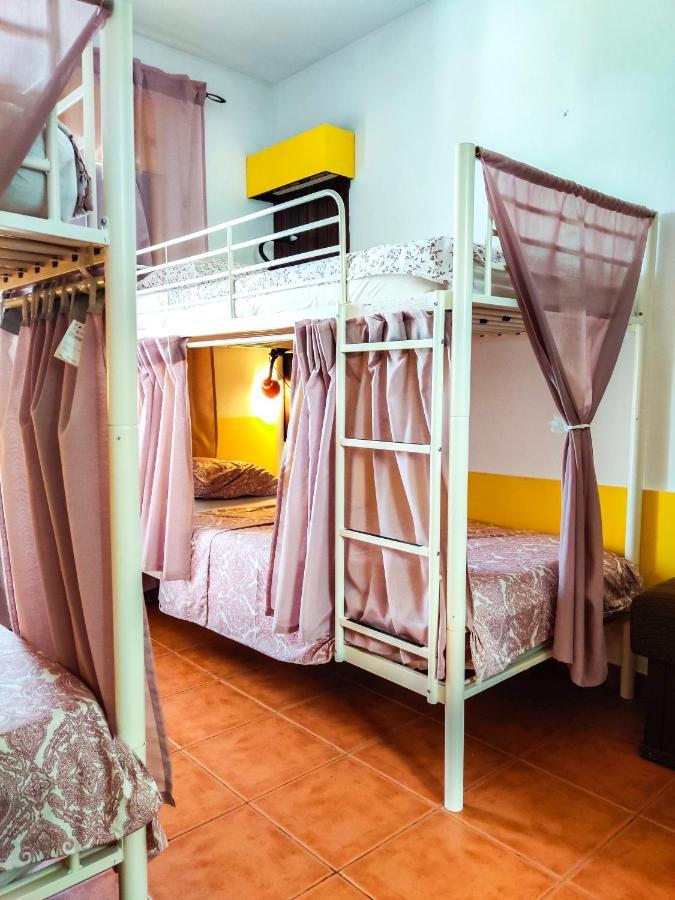 Sol A Sol Hostel Lagos Exterior photo